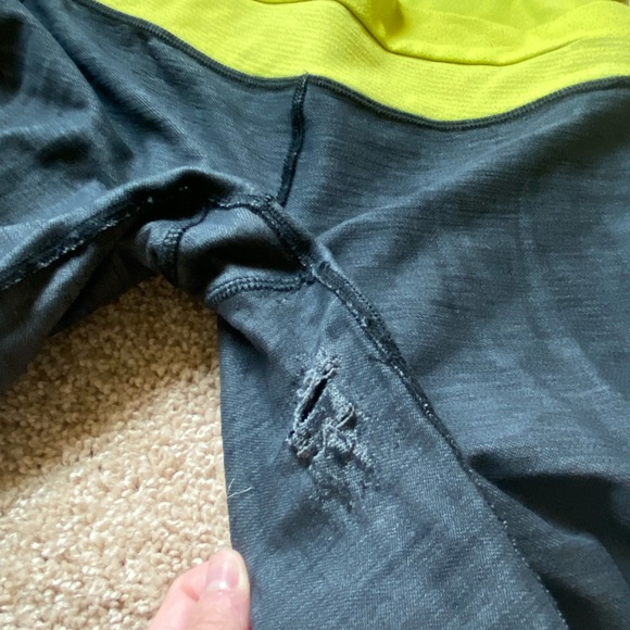 Lululemon pants🤍6 - Picture 3 of 5